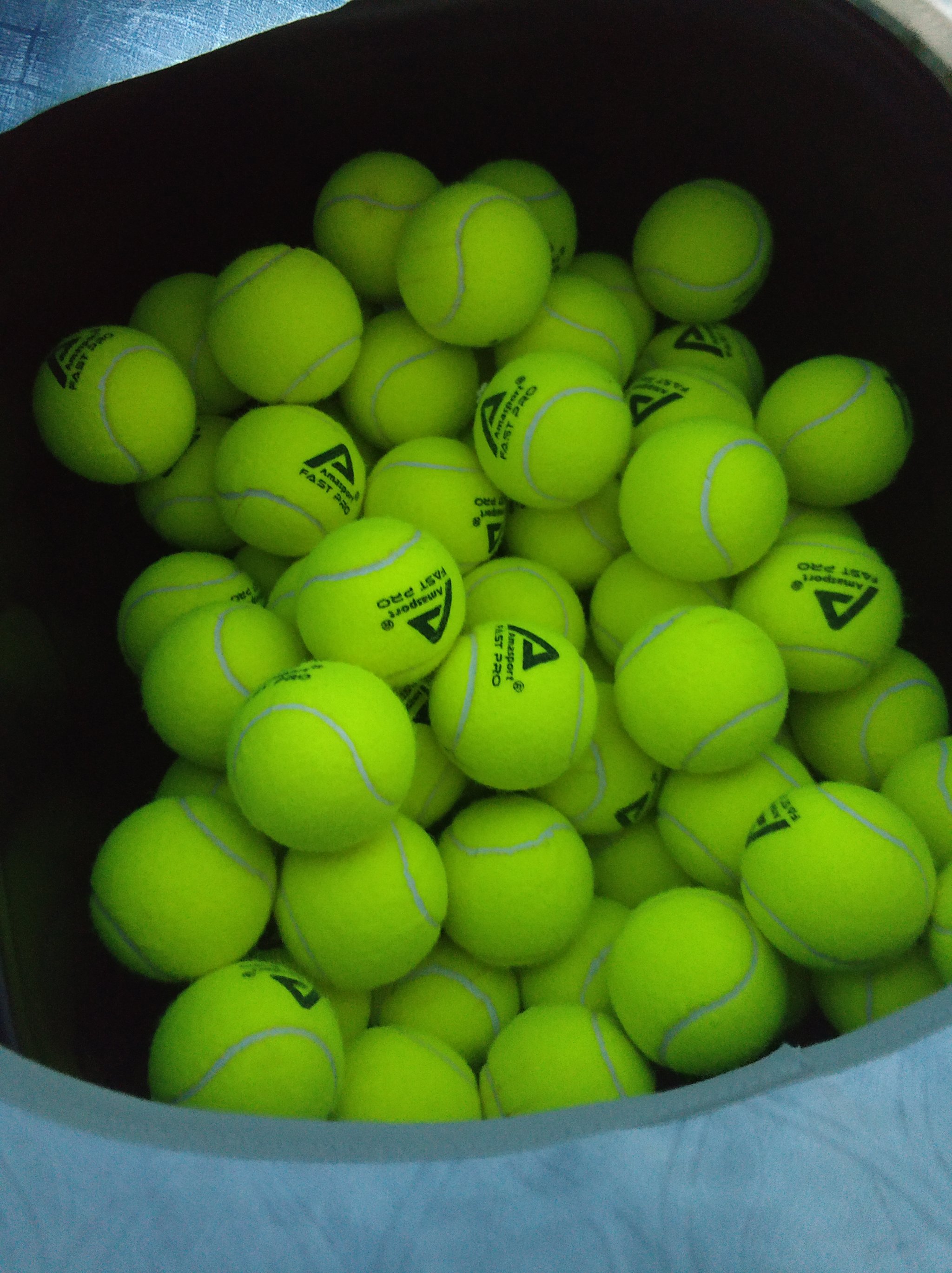 他几乎独自 他几乎独自