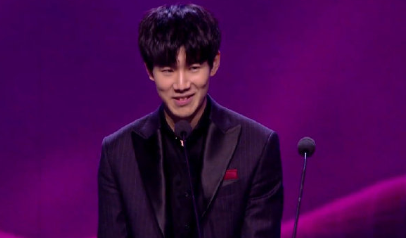 根据此前多 根据此前多